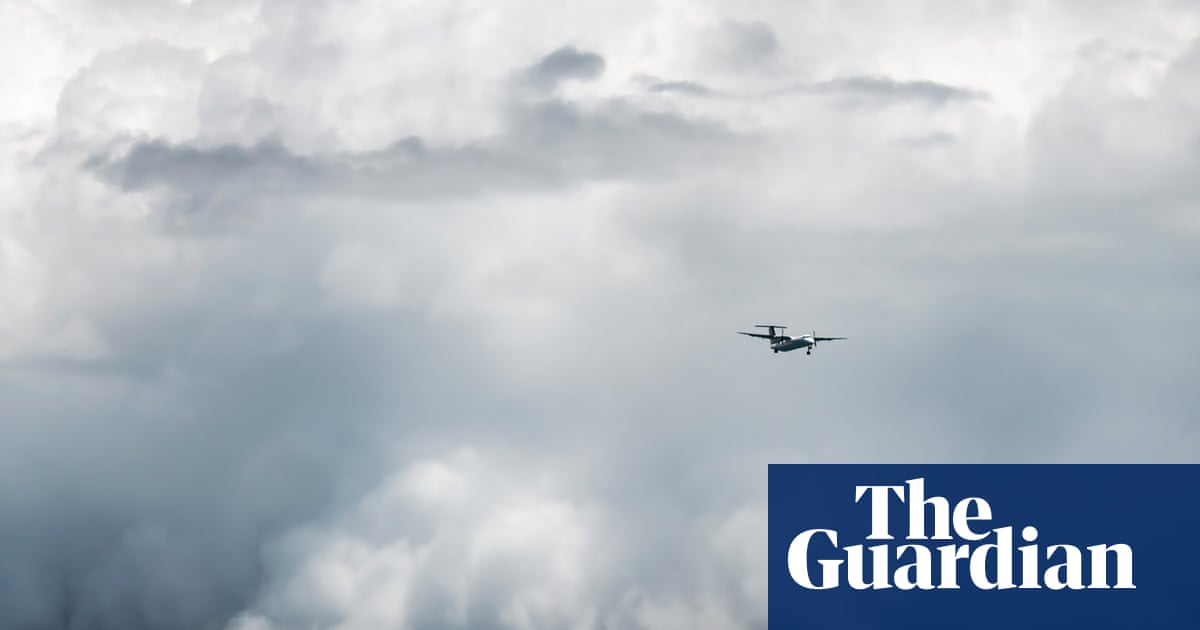 ‘Like a seagull in a stiff breeze’: what it’s like flying into Wellington, the world’s windiest city