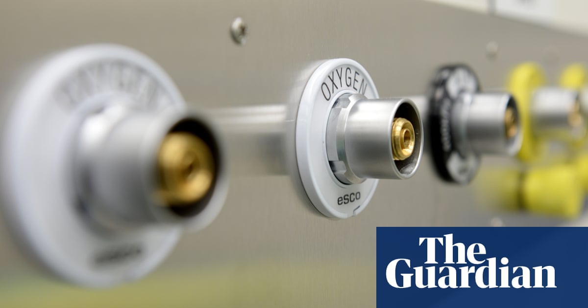 https://www.theguardian.com/society/2019/feb/18/anaesthetists-say-patients-at-risk-after-flawed-oxygen-guidelines