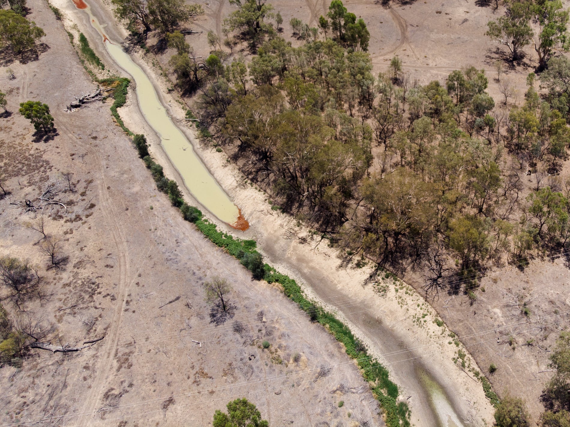 An aerial image of the dried out Namoi river