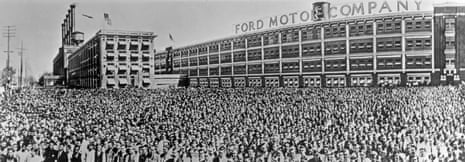 12,000 employees outside the Ford Motor Company’s Plant, Detroit, 1913