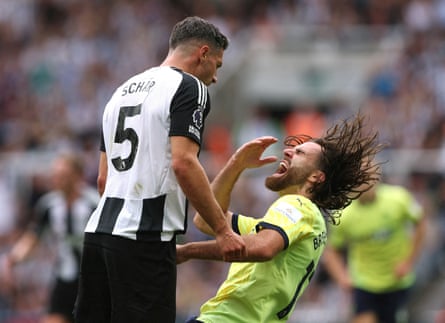 Ben Brereton-Díaz takes a tumble, leading to a red card for Newcastle’s Fabian Schär in August 2025.
