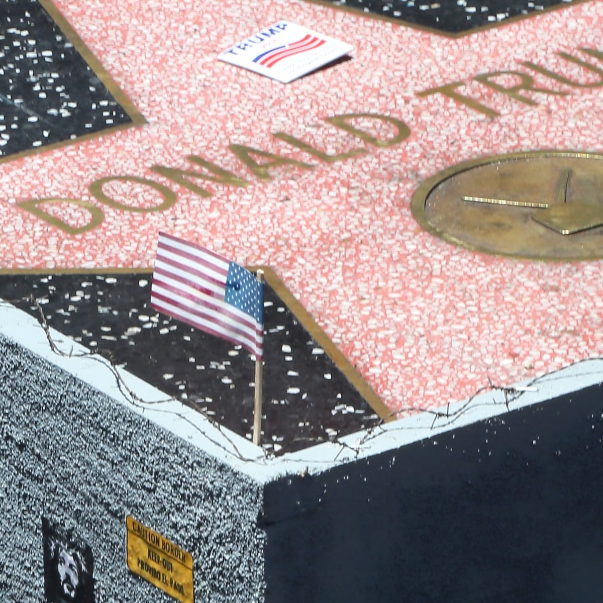 Mark Hamill Calls For Carrie Fisher Walk Of Fame Star To