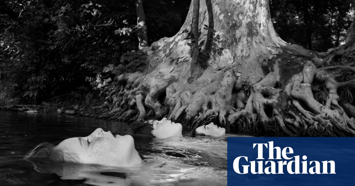 Down by the Hudson – ode to a New York swimming creek – in pictures