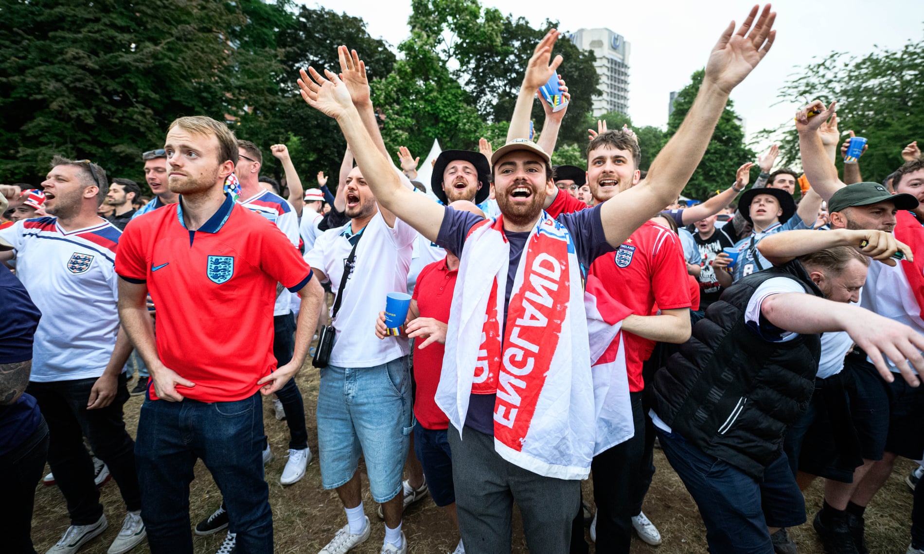 England Fans Urged Not to Jump into River Main Before Denmark Match England Fans Urged Not to Jump into River Main Before Denmark Match
