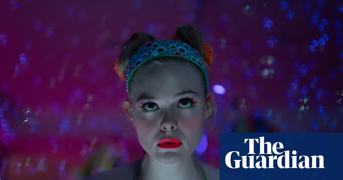 Margo’s Got Money Troubles: Elle Fanning and Michelle Pfeiffer ace this taboo OnlyFans comedy