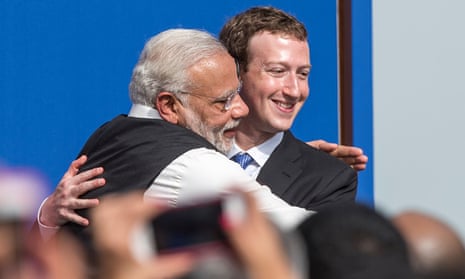 Facebook boss Mark Zuckerberg hugging Indian Prime Minister Narendra Modi in September 2015.