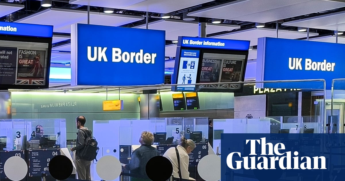 Woman stranded in Spain after UK’s eVisa system mistakes her for twin sister