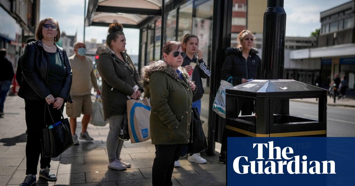 Pressure grows for summer mini-budget amid recession fears