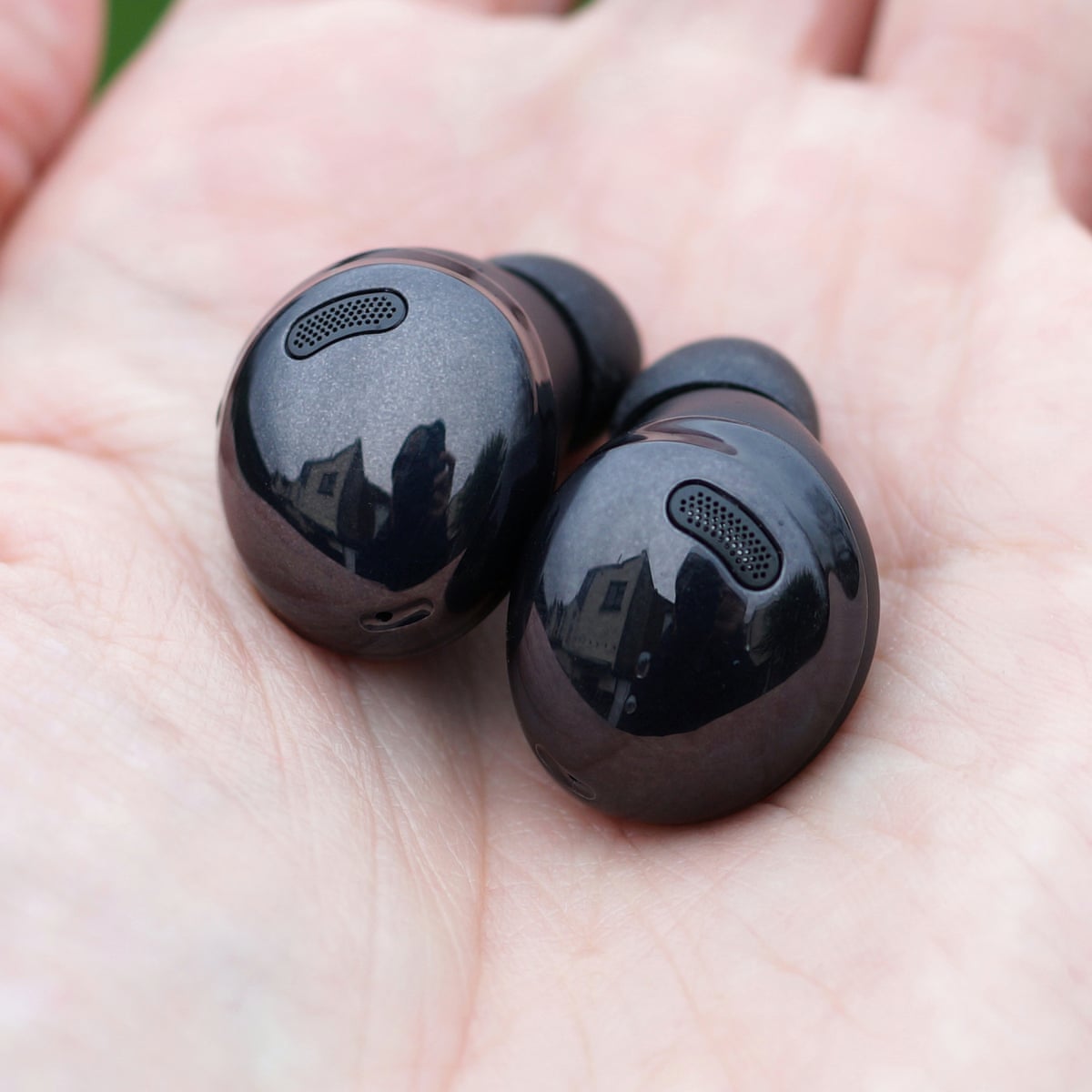 Galaxy Buds Pro Review Samsung S Airpods Pro Beating Earbuds Samsung The Guardian Galaxy Buds Pro Review Samsung S Airpods Pro Beating Earbuds Samsung The Guardian