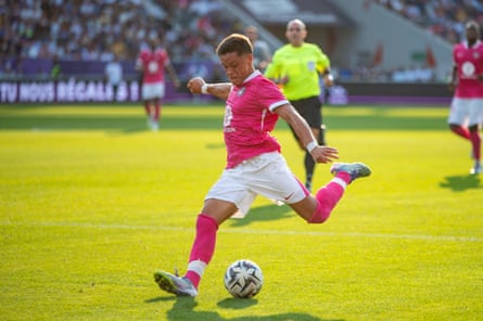 Santiago Hidalgo of Toulouse prepares to footwear nan ball.