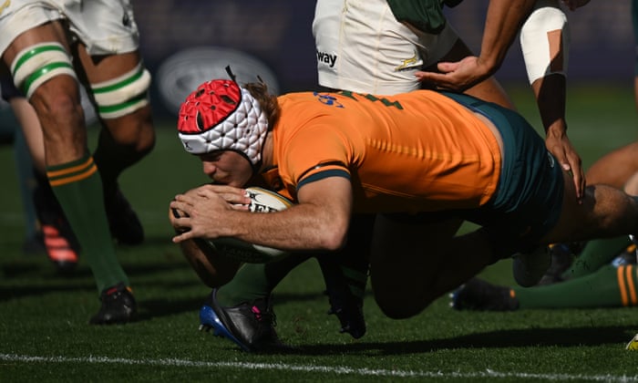 Australia v South Africa: Rugby Championship Test – live! | Rugby Championship 5 Fraser McReight scores the opening try.