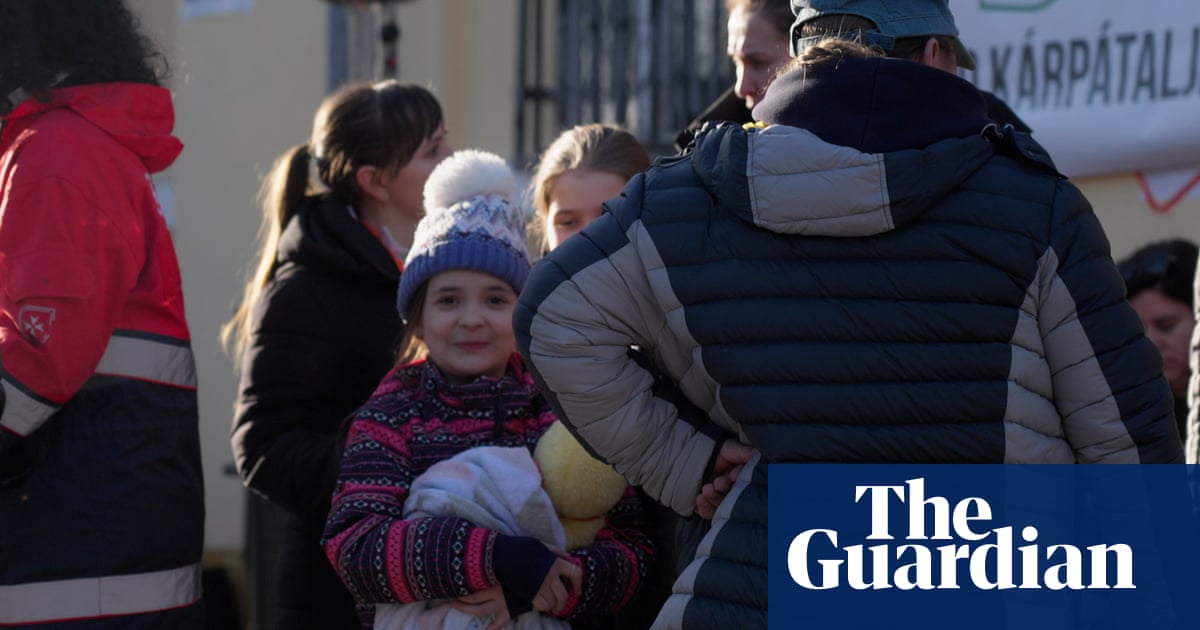 ‘Just a quiet place’: the Hungarian border village helping Ukraine’s refugees – video