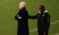 Den Haag’s manager Alan Pardew (left) and his assistant, Chris Powell. 