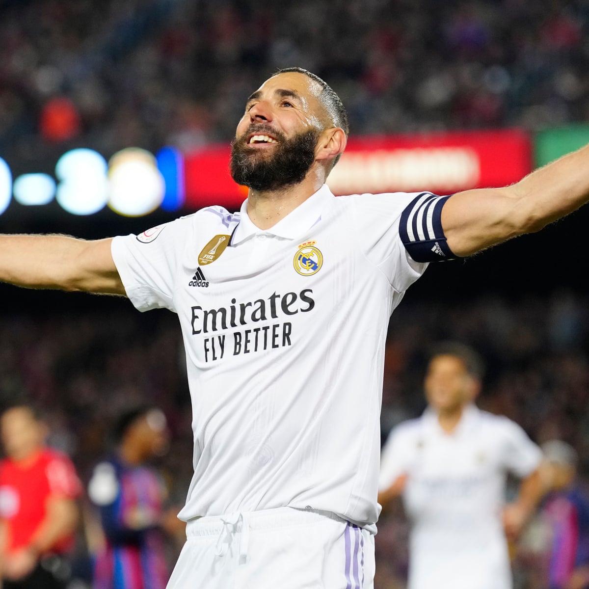 Karim Benzema, do Real Madrid, é eleito melhor jogador do mundo