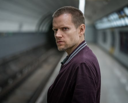 Marc Warren in Safe, Netflix