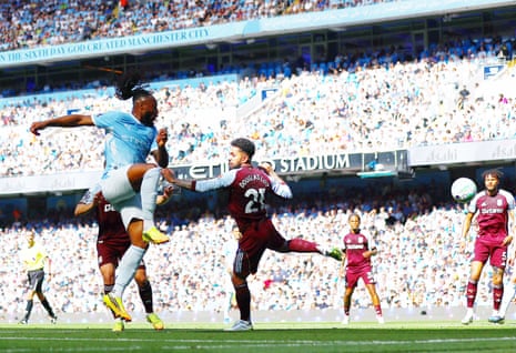 Antoine Semenyo scores for Man City.