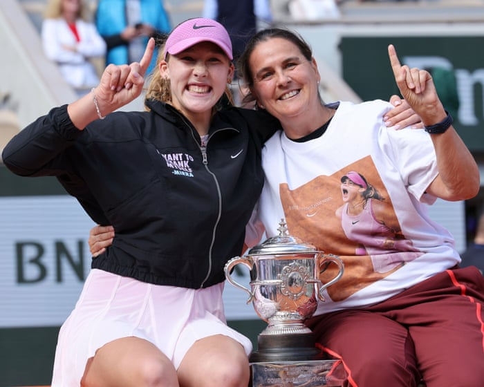 Andreeva’s French Open triumph shows value of Martínez and women coaches | Tumaini Carayol