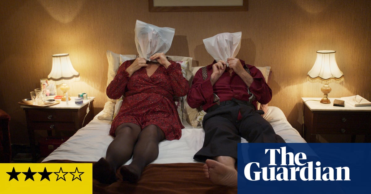 Bloody Oranges review – bitter French comedy entertains but leaves a sour taste