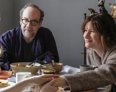 Paul Giamatti and Kathryn Hahn in Private Life.