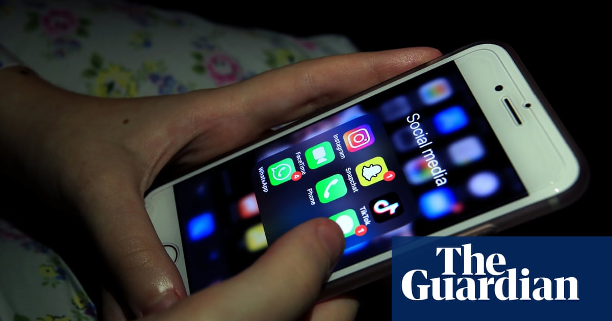 UK must protect child influencers from exploitation, MPs say