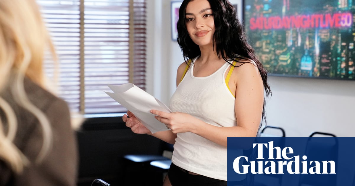Saturday Night Live: Charli xcx has fun in otherwise middle of the road episode