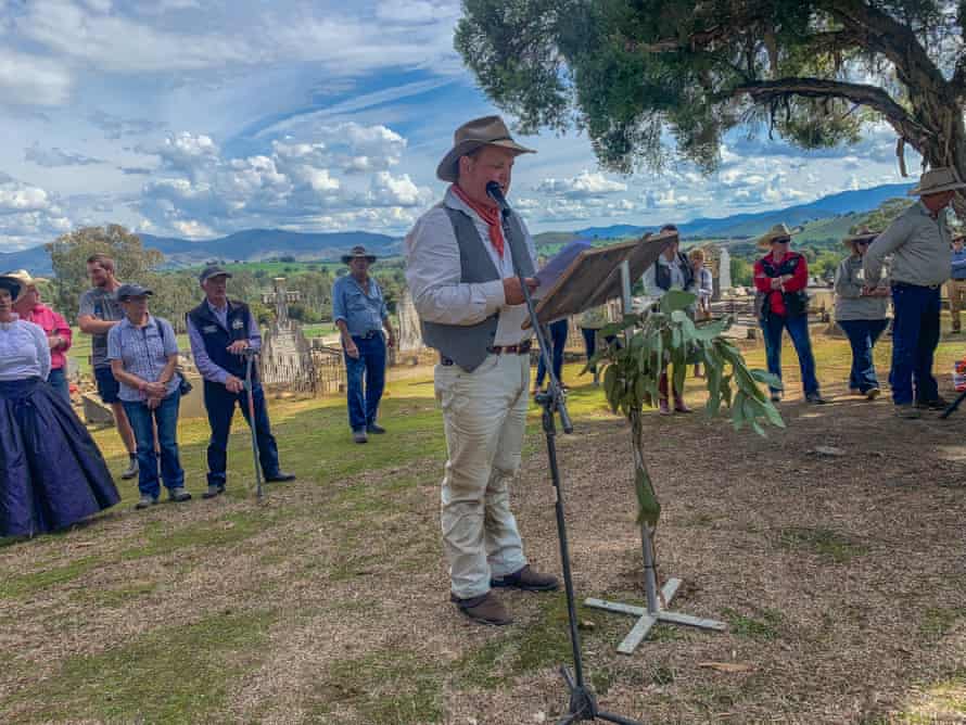 Cameron Jackson of the Man From Snowy River Festival paying homage to Jack Riley, the inspiration for AB “Banjo” Paterson’s famous poem.