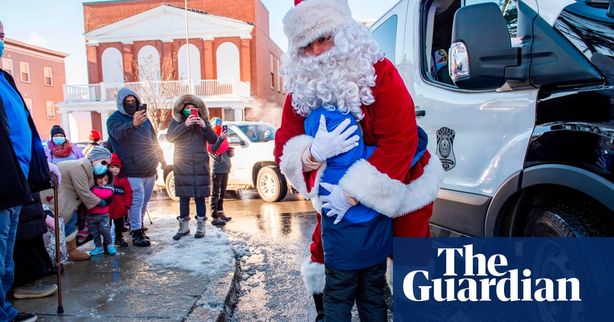 ‘I can’t get a single present’: millions in US barely scraping by amid holidays