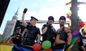 此次调查将波兰列为提供LGBTI人口的国家中欧盟法律保护最少的国家。