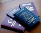 Dual nationals possono viaggiare con passaporti britannici scaduti, dice il Home Office