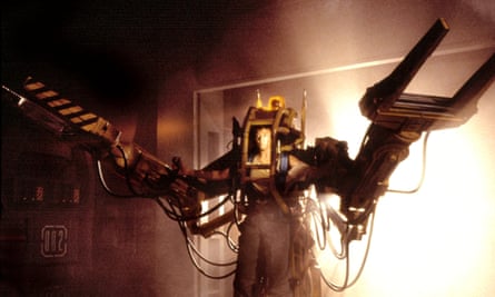 Sigourney Weaver donning the Power Loader exoskeleton in Aliens.
