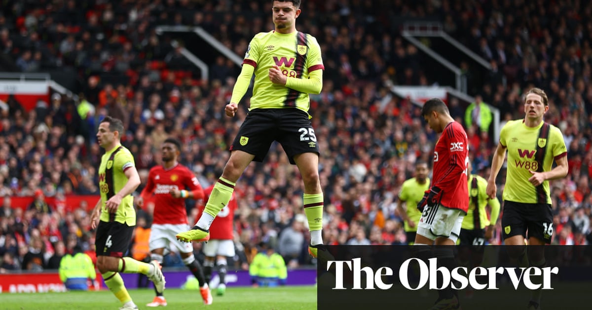 زكي العمدوني يعاقب أونانا ليتعادل بيرنلي مع مانشستر يونايتد | الدوري الممتاز زكي العمدوني يعاقب أونانا ليتعادل بيرنلي مع مانشستر يونايتد | الدوري الممتاز