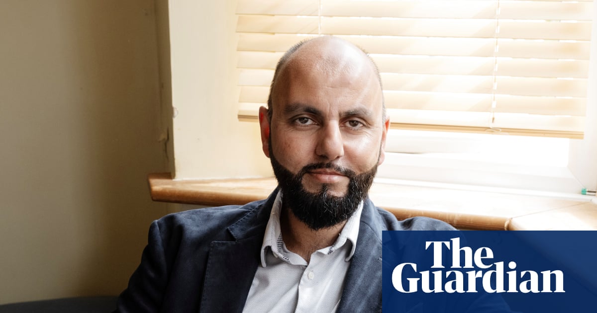 Lawyer who brought Hamas case claims he was unlawfully detained by police