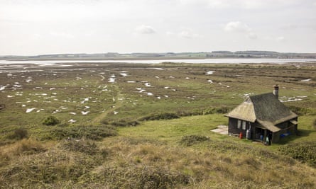 Looking over the warden’s cottage at Scolt Head Island nature reserve, Norfolk, UK