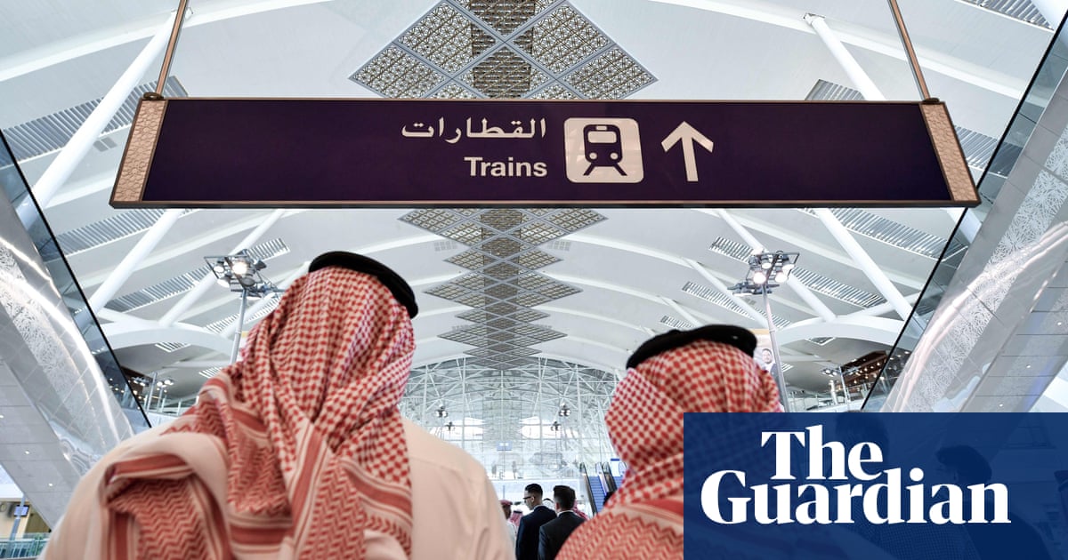 Women apply in their thousands to drive trains in Saudi Arabia