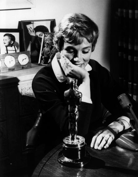 Julie Andrews with the Oscar she won for Mary Poppins in 1965.