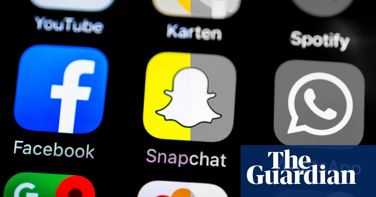 Will Turning Your Phone To Greyscale Really Do Wonders For Your Attention Smartphones The Guardian