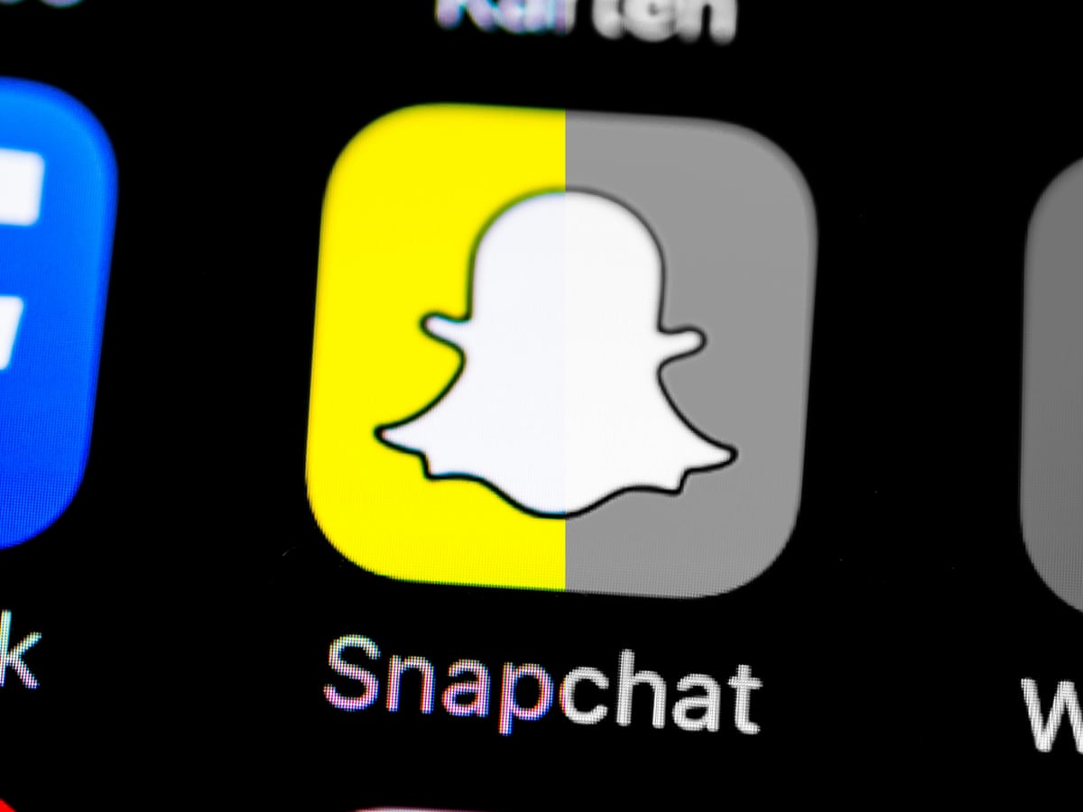 Doctors Using Snapchat To Send Patient Scans To Each Other Panel