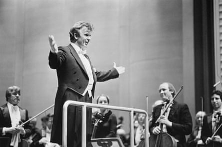 Dohnányi with the Cleveland Orchestra in 1983.