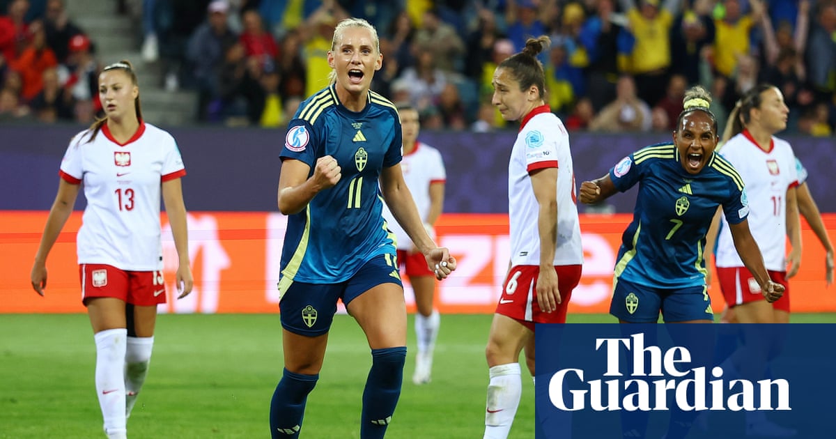 Blackstenius seals Sweden's knockout place as victory eliminates Poland