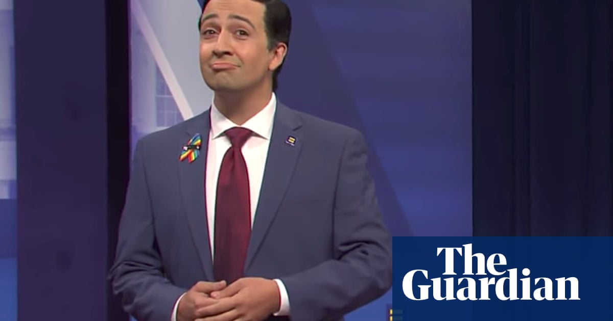 Saturday Night Live Lin Manuel Miranda As Julian Castro And Other Stranger Things Saturday Night Live The Guardian