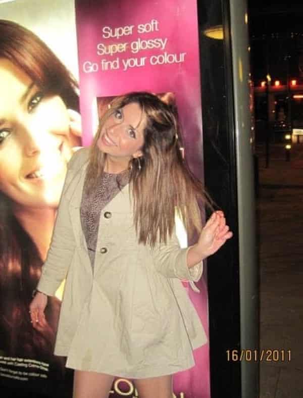 Sirin Kale in 2011, changing her hair color to match Cheryl Cole from X Factor.