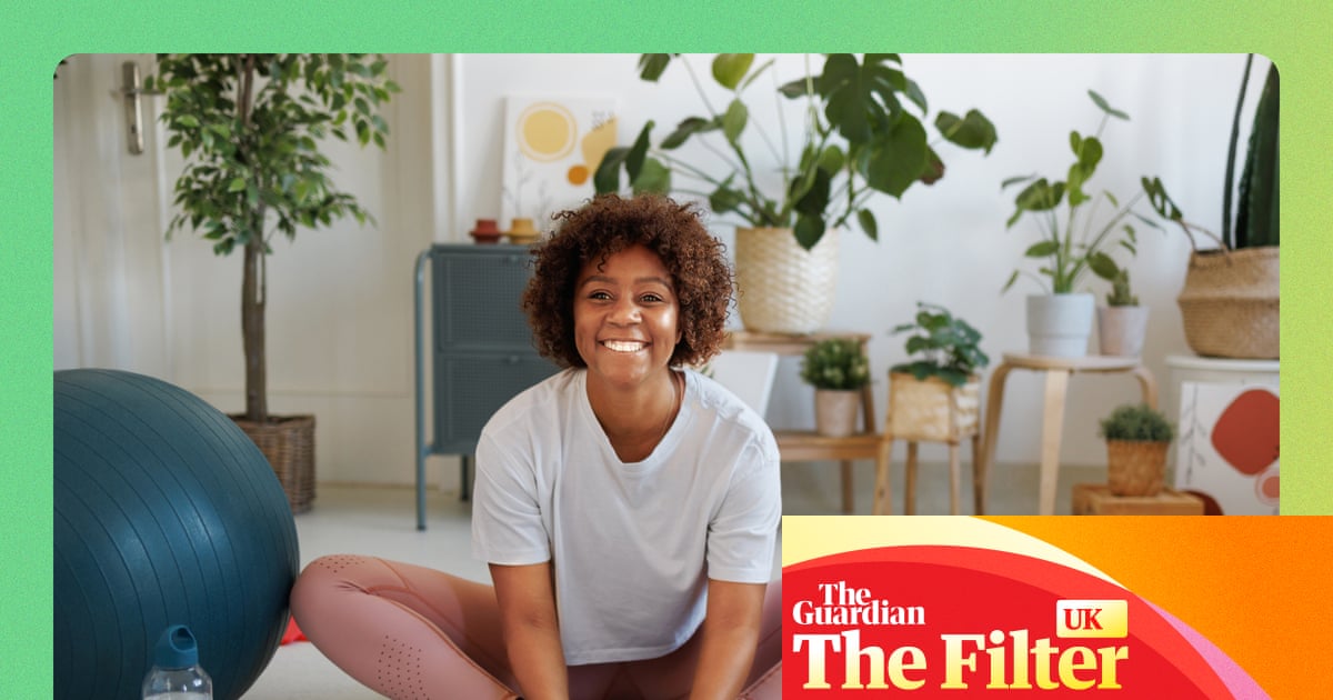From skipping ropes to Swiss balls: personal trainers on the best home gym kit