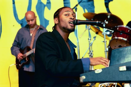 Kmel All-star Summer Jam 2000 - 06 Feb 2004Mandatory Credit: Photo by Pat Johnson/Shutterstock (9345227a) D’Angelo Kmel All-star Summer Jam 2000 - 06 Feb 2004
