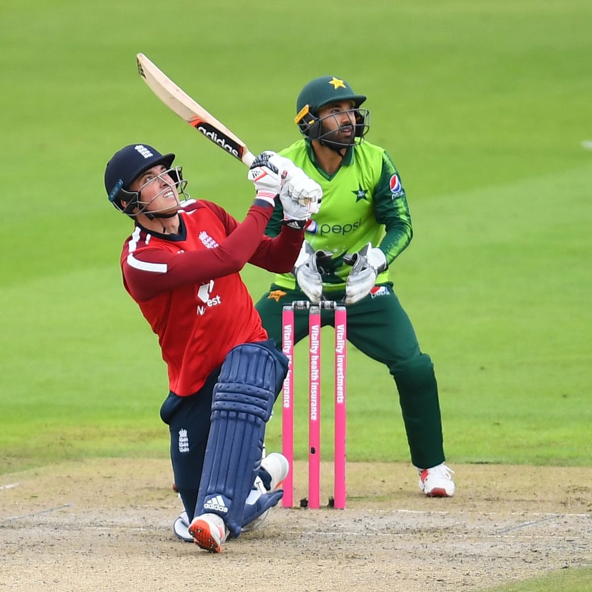 Tom Banton Smashes Way Into England T20 Reckoning In Pakistan Washout England V Pakistan 2020 The Guardian
