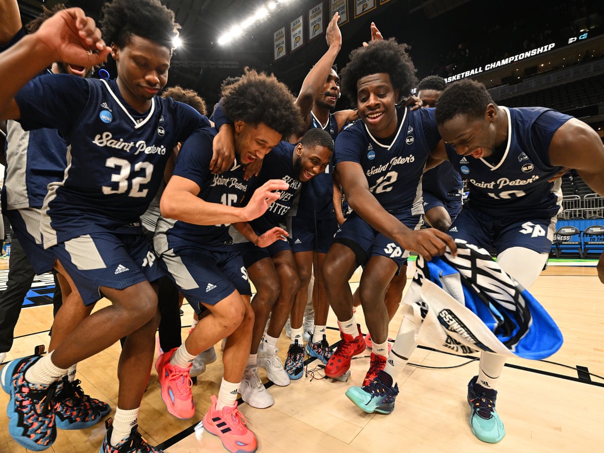 March Madness: Saint Peter's upend Murray State to extend ...