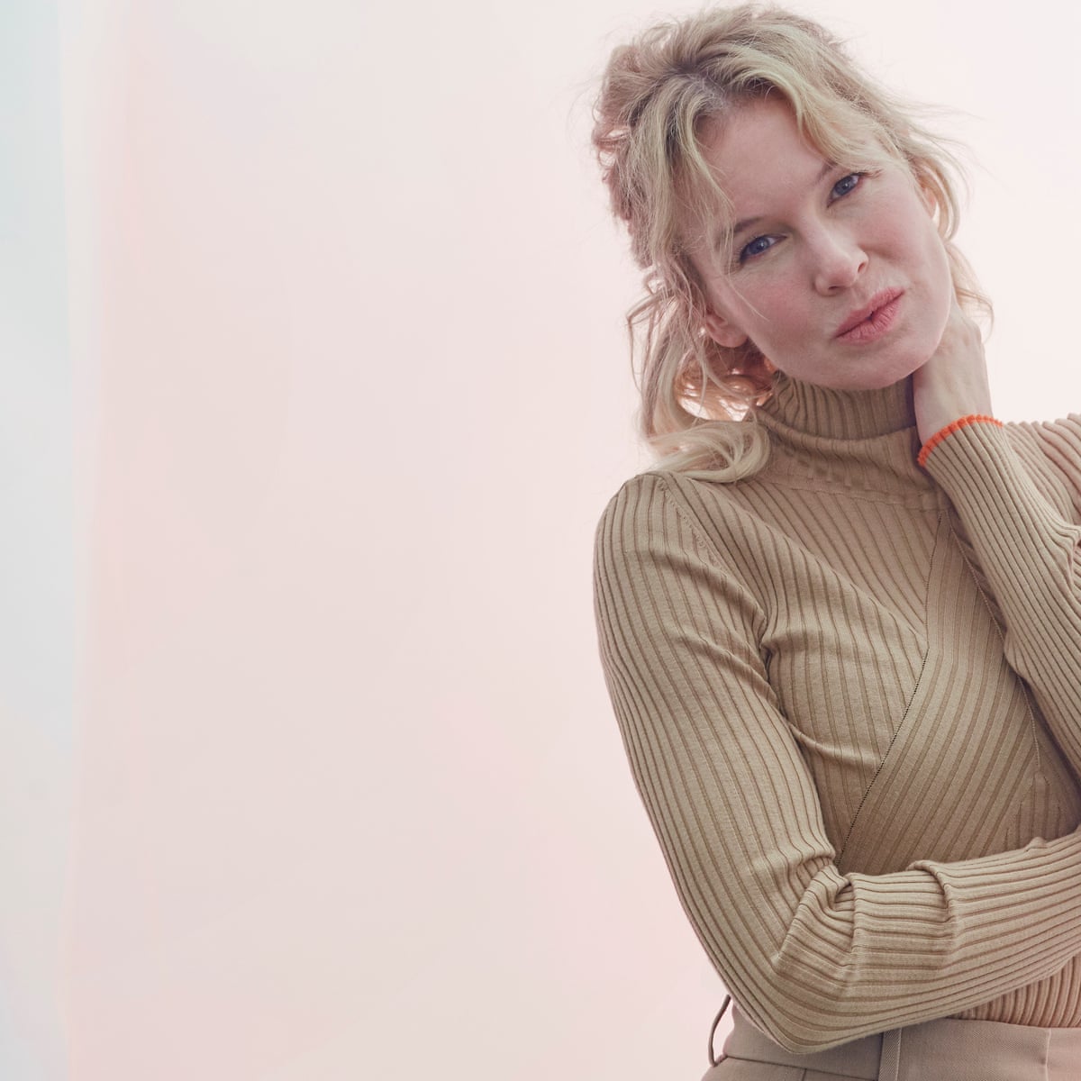 Renee Zellweger A Little Mystery Never Hurt A Girl Film