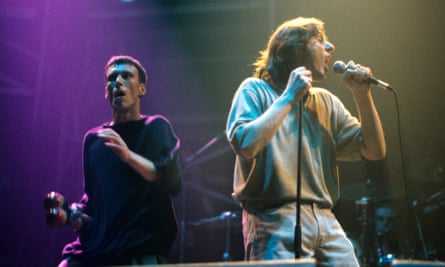 Ryder, right, with Bez’ in 1990.