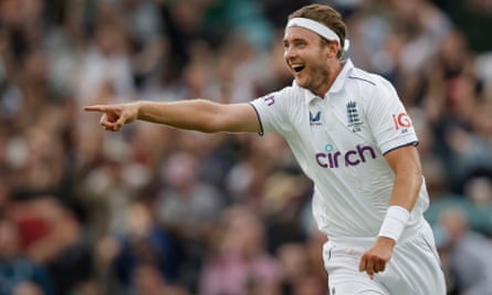 Stuart Broad points to the bails on the wicket after he dismissed Todd Murphy during the fifth Ashes Test match between England and Australia at the Kia Oval on 31 July 2023.