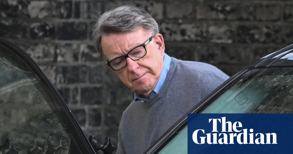 Cabinet Office to ask Mandelson to provide messages from personal phone