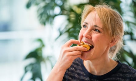Linda Geddes eating the sausage